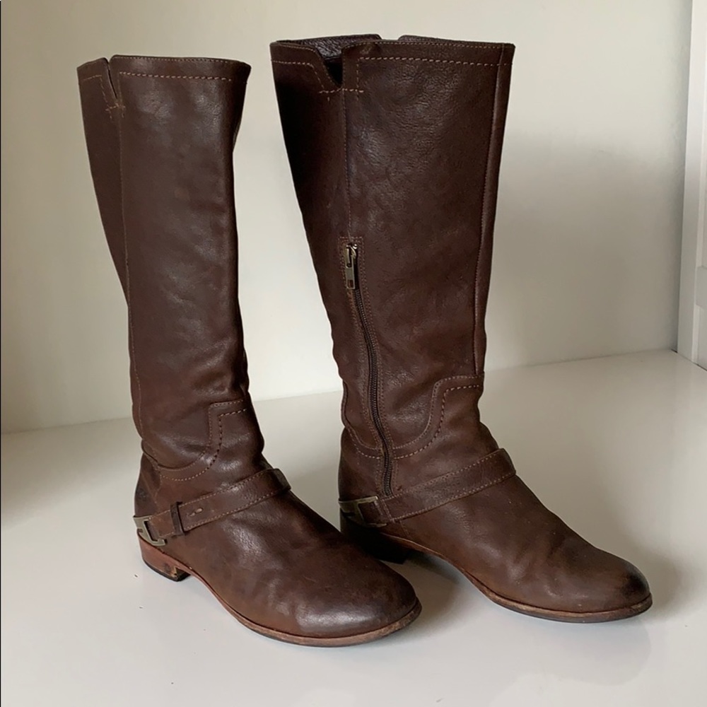 Ugg riding boots hardly used size 8.5